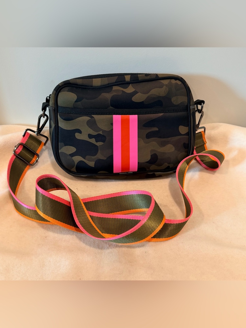 Haute Shore Drew Showoff Neoprene Crossbody Bag in Epic Camo